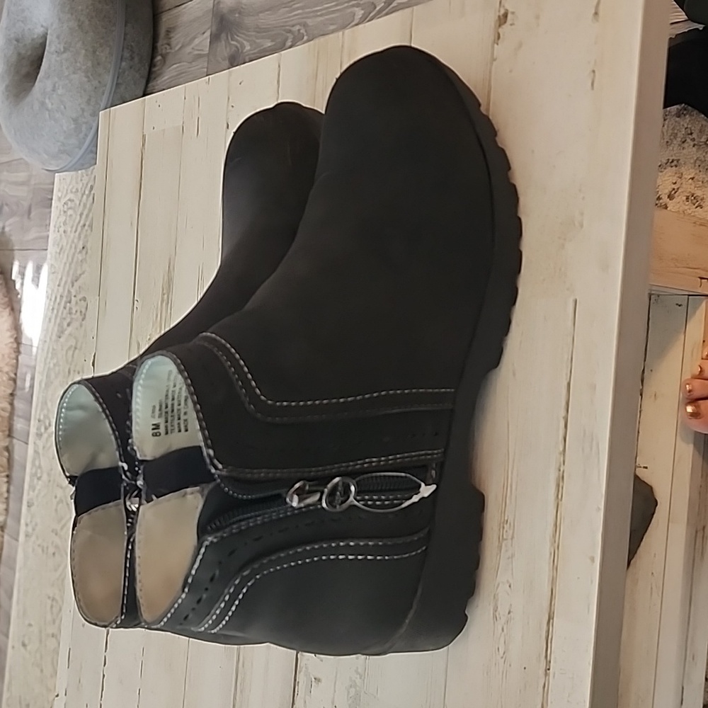 Man made black ankle boots size 8 by sport,